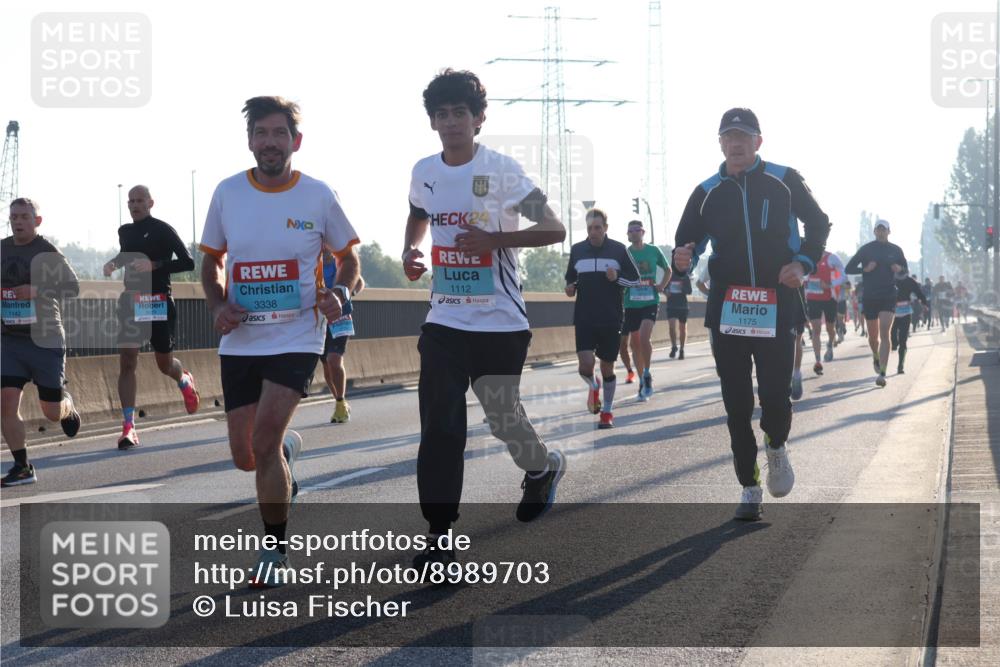 03.10.2025 - Köhlbrandbrückenlauf Luisa Fischer http://msf.ph/oto/8989703 03.10.2025 10:13:00 Position 3 24, 1112, 1142, 3338, 1175 meine-sportfotos.de
