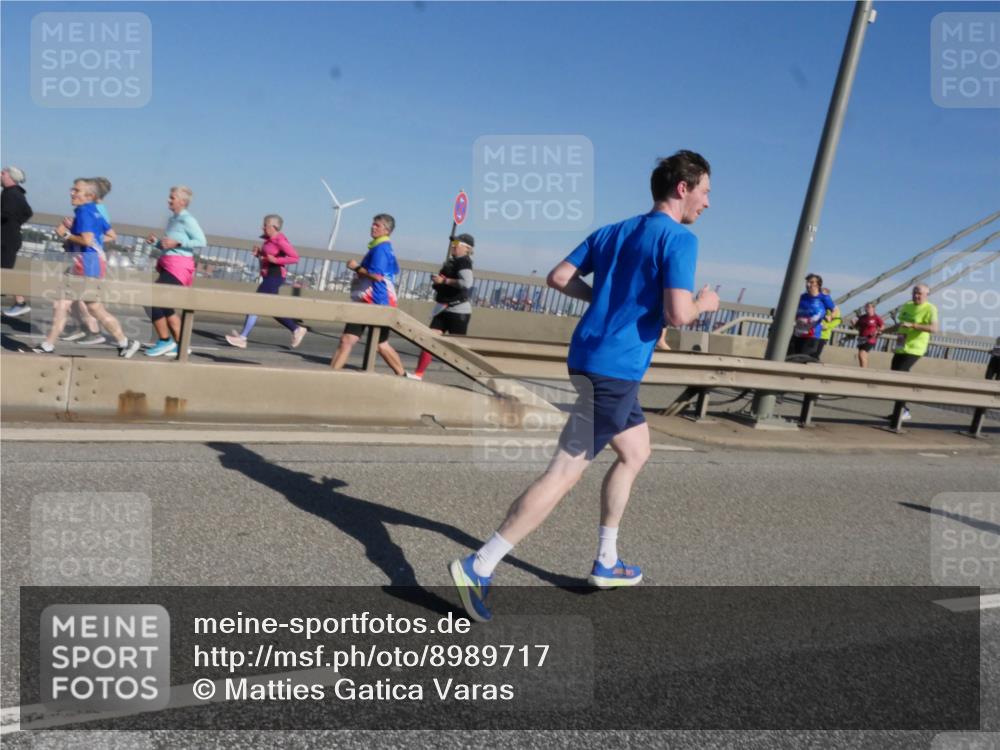 03.10.2025 - Köhlbrandbrückenlauf Matties Gatica Varas http://msf.ph/oto/8989717 03.10.2025 12:37:53 Position 2  meine-sportfotos.de