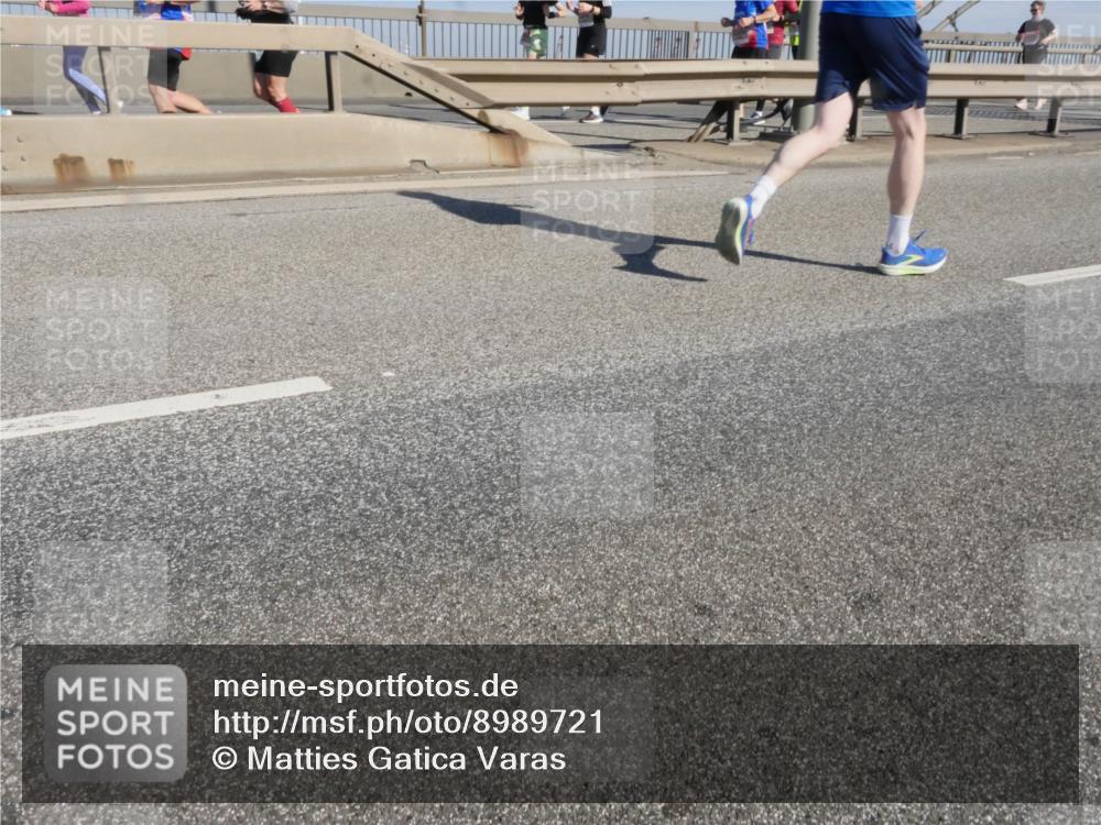 03.10.2025 - Köhlbrandbrückenlauf Matties Gatica Varas http://msf.ph/oto/8989721 03.10.2025 12:37:53 Position 2  meine-sportfotos.de