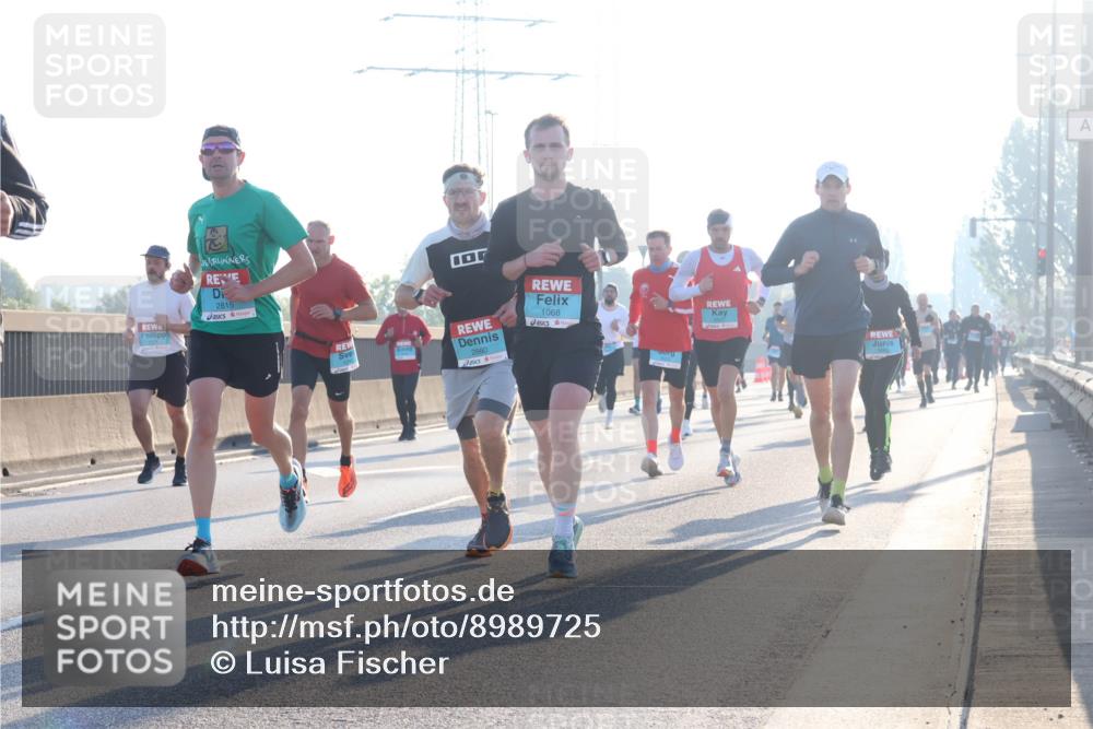 03.10.2025 - Köhlbrandbrückenlauf Luisa Fischer http://msf.ph/oto/8989725 03.10.2025 10:13:02 Position 3 2815, 2880, 1068 meine-sportfotos.de