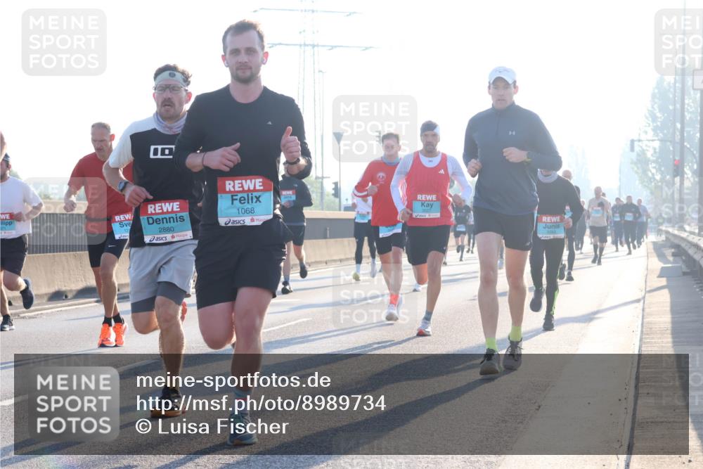 03.10.2025 - Köhlbrandbrückenlauf Luisa Fischer http://msf.ph/oto/8989734 03.10.2025 10:13:03 Position 3 2880, 1068 meine-sportfotos.de