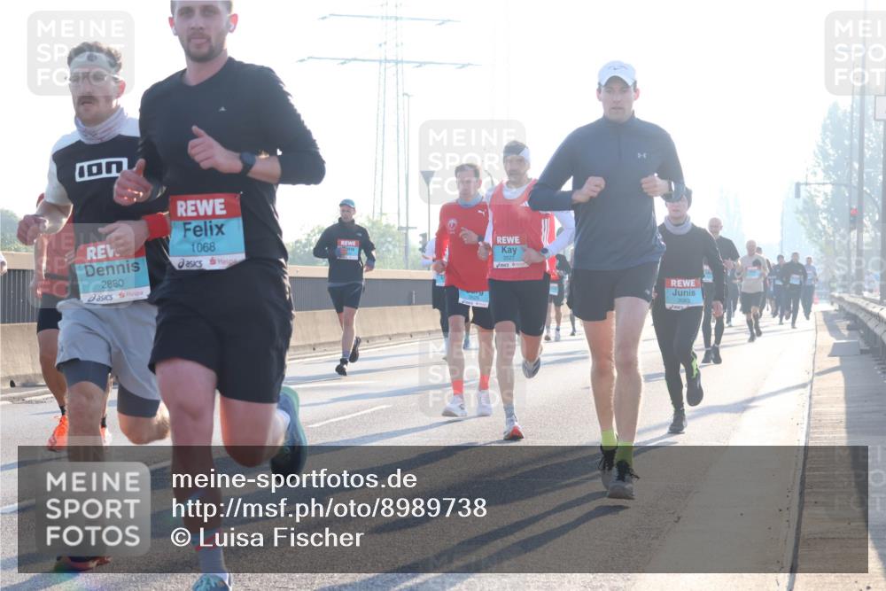 03.10.2025 - Köhlbrandbrückenlauf Luisa Fischer http://msf.ph/oto/8989738 03.10.2025 10:13:04 Position 3 2880, 1068, 3527, 3083 meine-sportfotos.de