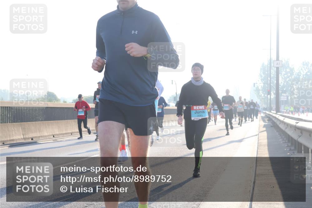 03.10.2025 - Köhlbrandbrückenlauf Luisa Fischer http://msf.ph/oto/8989752 03.10.2025 10:13:05 Position 3 3083, 1 meine-sportfotos.de