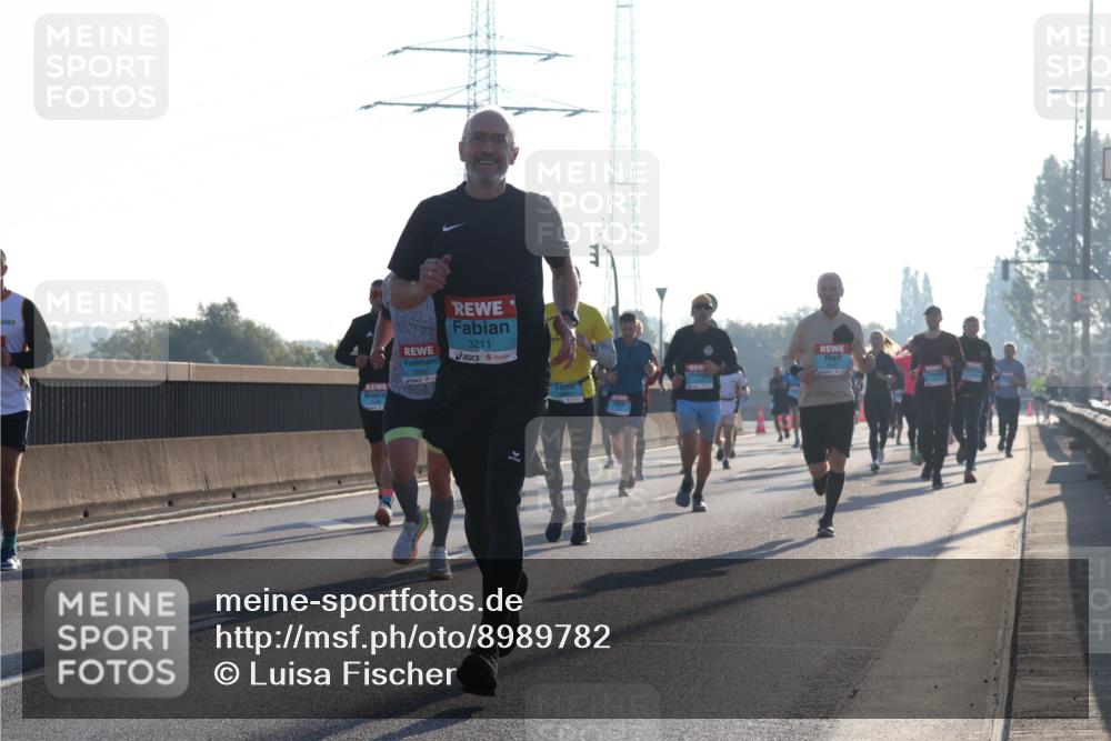 03.10.2025 - Köhlbrandbrückenlauf Luisa Fischer http://msf.ph/oto/8989782 03.10.2025 10:13:09 Position 3 7, 3211 meine-sportfotos.de