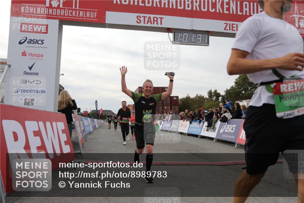 03.10.2025 - Köhlbrandbrückenlauf Yannick Fuchs http://msf.ph/oto/8989783 03.10.2025 16:01:29 Ziel 7144, 7266, 7320, 7342, 7364, 7372, 8800, 8807, 8990, 9129 meine-sportfotos.de
