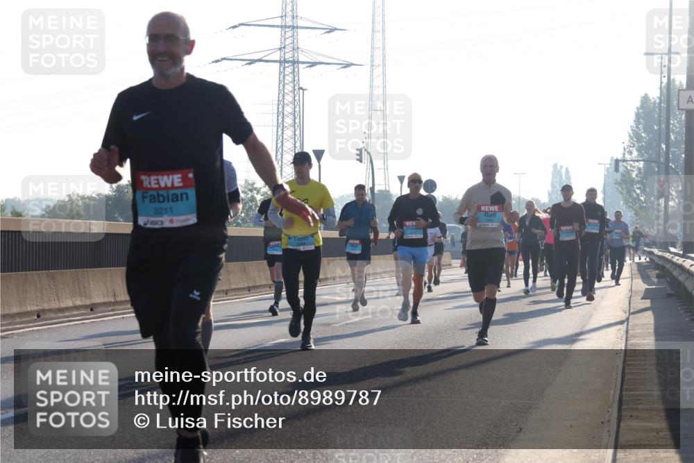 03.10.2025 - Köhlbrandbrückenlauf Luisa Fischer http://msf.ph/oto/8989787 03.10.2025 10:13:10 Position 3 3211 meine-sportfotos.de