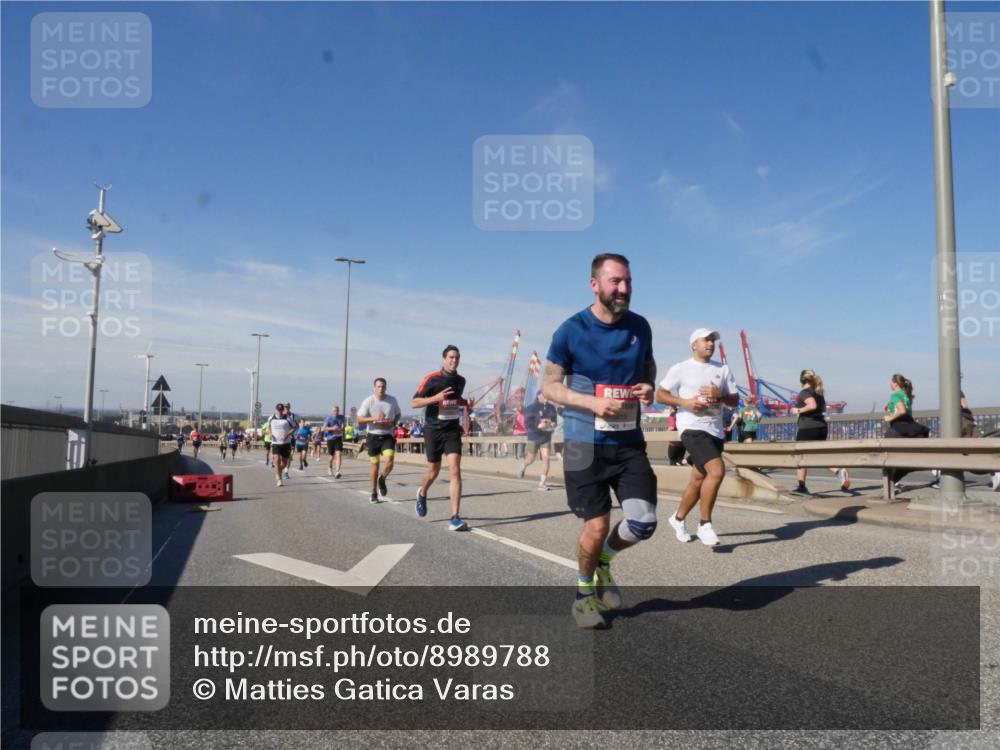 03.10.2025 - Köhlbrandbrückenlauf Matties Gatica Varas http://msf.ph/oto/8989788 03.10.2025 12:38:09 Position 2  meine-sportfotos.de