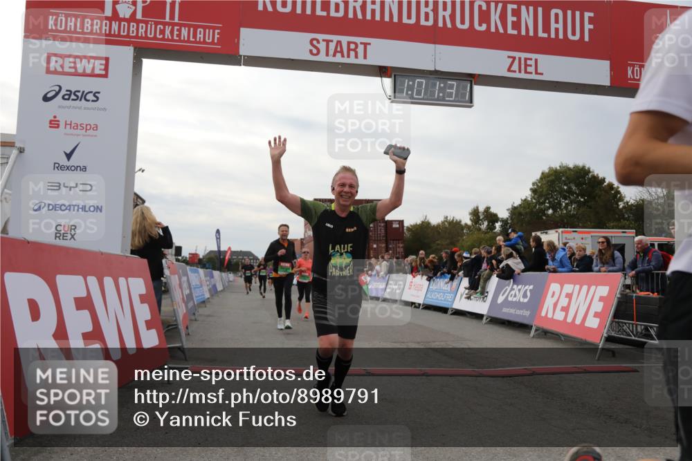 03.10.2025 - Köhlbrandbrückenlauf Yannick Fuchs http://msf.ph/oto/8989791 03.10.2025 16:01:29 Ziel 7144, 7266, 7320, 7342, 7364, 7372, 8800, 8807, 8990, 9129 meine-sportfotos.de