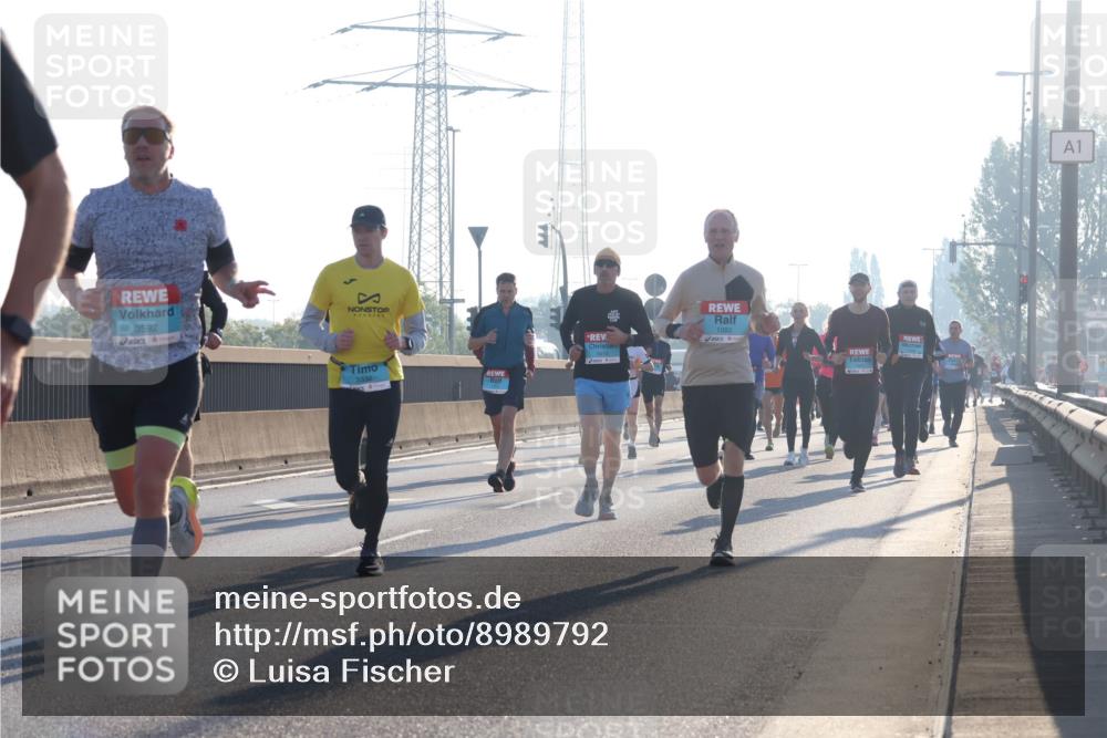 03.10.2025 - Köhlbrandbrückenlauf Luisa Fischer http://msf.ph/oto/8989792 03.10.2025 10:13:11 Position 3 3592, 3332, 1082, 3414, 1 meine-sportfotos.de