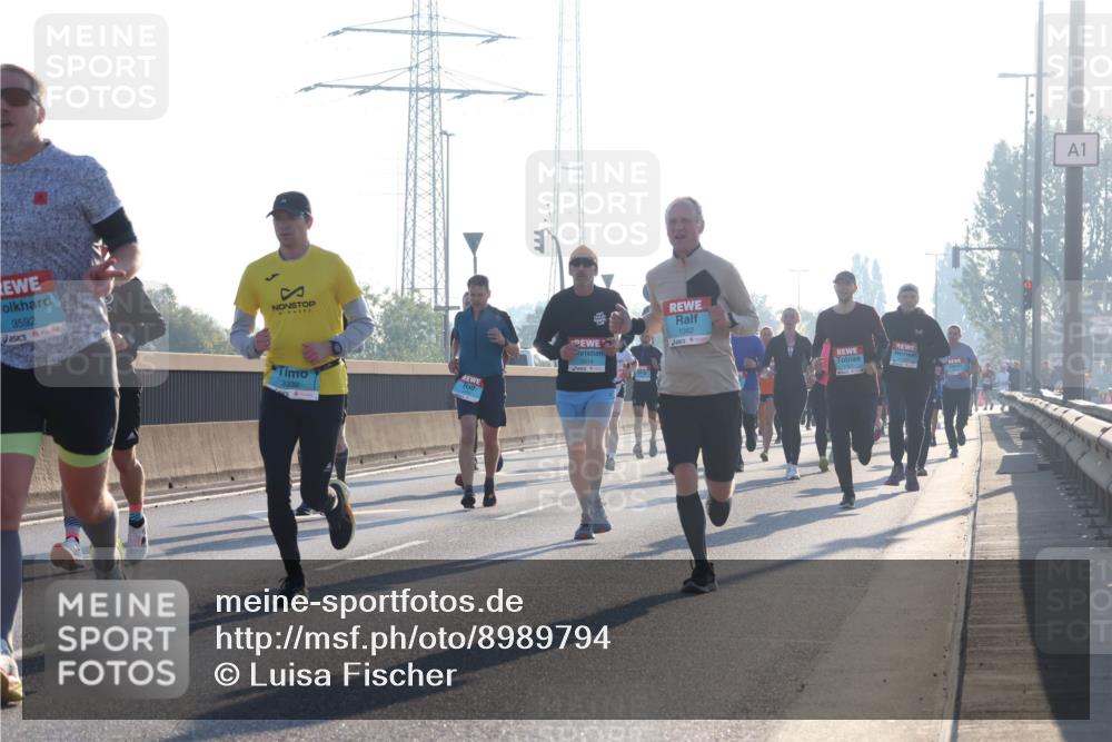 03.10.2025 - Köhlbrandbrückenlauf Luisa Fischer http://msf.ph/oto/8989794 03.10.2025 10:13:11 Position 3 3592, 3332, 1082, 3414, 1 meine-sportfotos.de