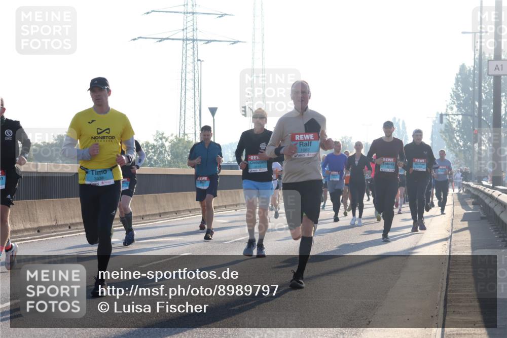 03.10.2025 - Köhlbrandbrückenlauf Luisa Fischer http://msf.ph/oto/8989797 03.10.2025 10:13:11 Position 3 1082, 3414, 3332, 1 meine-sportfotos.de