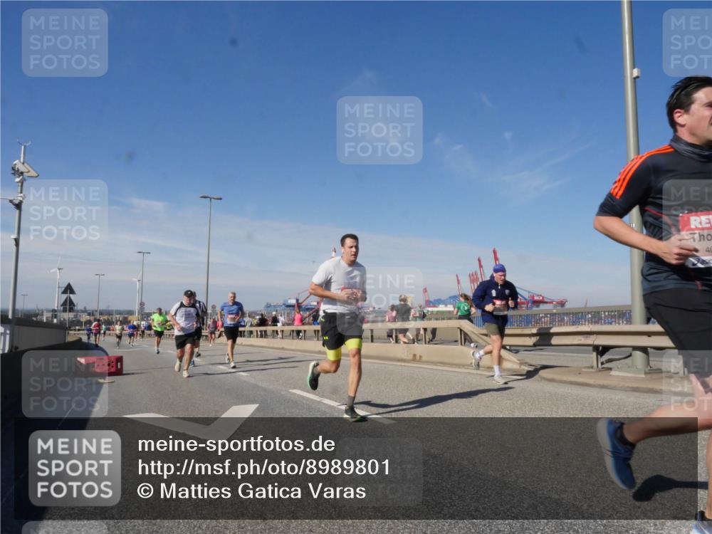 03.10.2025 - Köhlbrandbrückenlauf Matties Gatica Varas http://msf.ph/oto/8989801 03.10.2025 12:38:10 Position 2 40 meine-sportfotos.de