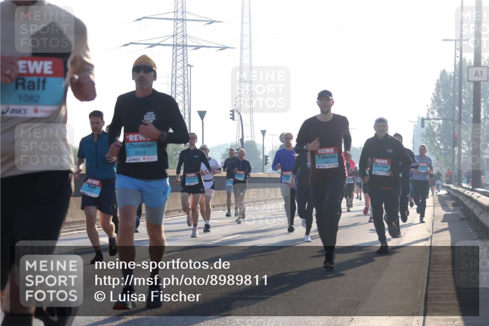 03.10.2025 - Köhlbrandbrückenlauf Luisa Fischer http://msf.ph/oto/8989811 03.10.2025 10:13:13 Position 3 1082, 3414, 1421, 1133, 1 meine-sportfotos.de
