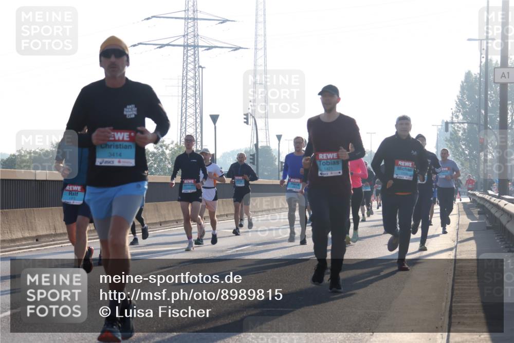 03.10.2025 - Köhlbrandbrückenlauf Luisa Fischer http://msf.ph/oto/8989815 03.10.2025 10:13:14 Position 3 1115, 3414, 1421, 1133, 1 meine-sportfotos.de
