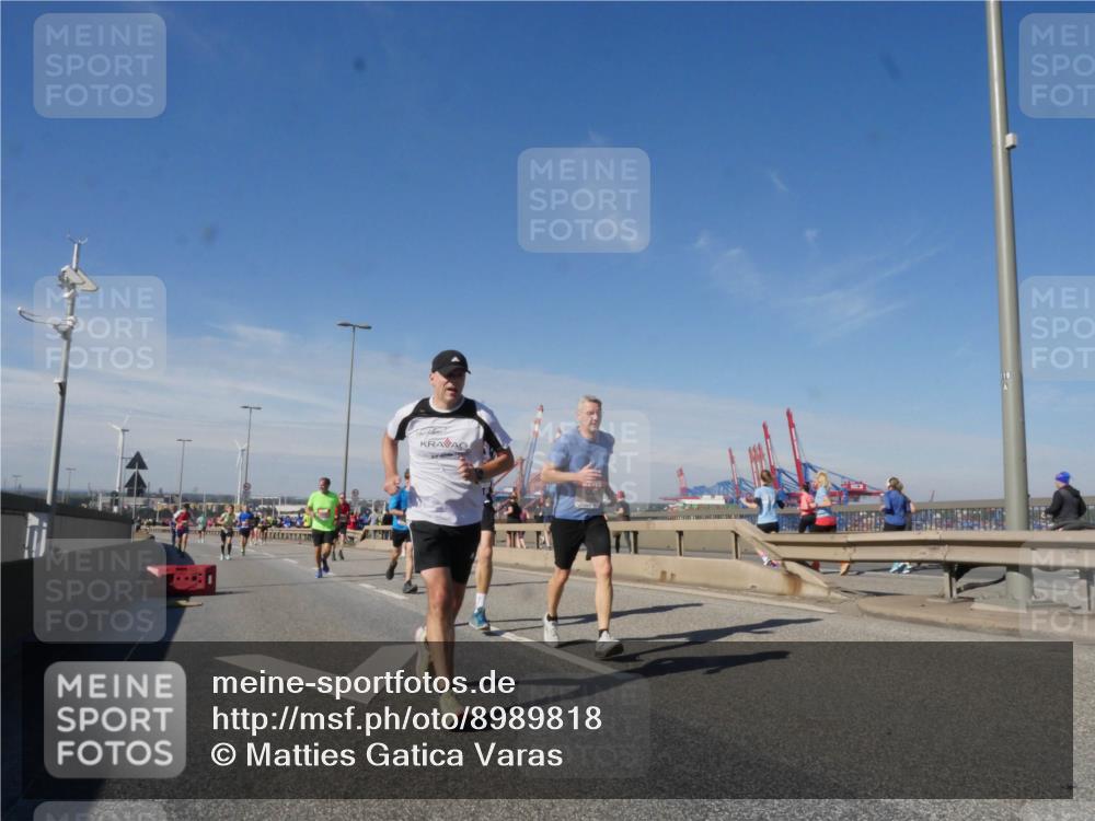 03.10.2025 - Köhlbrandbrückenlauf Matties Gatica Varas http://msf.ph/oto/8989818 03.10.2025 12:38:13 Position 2  meine-sportfotos.de