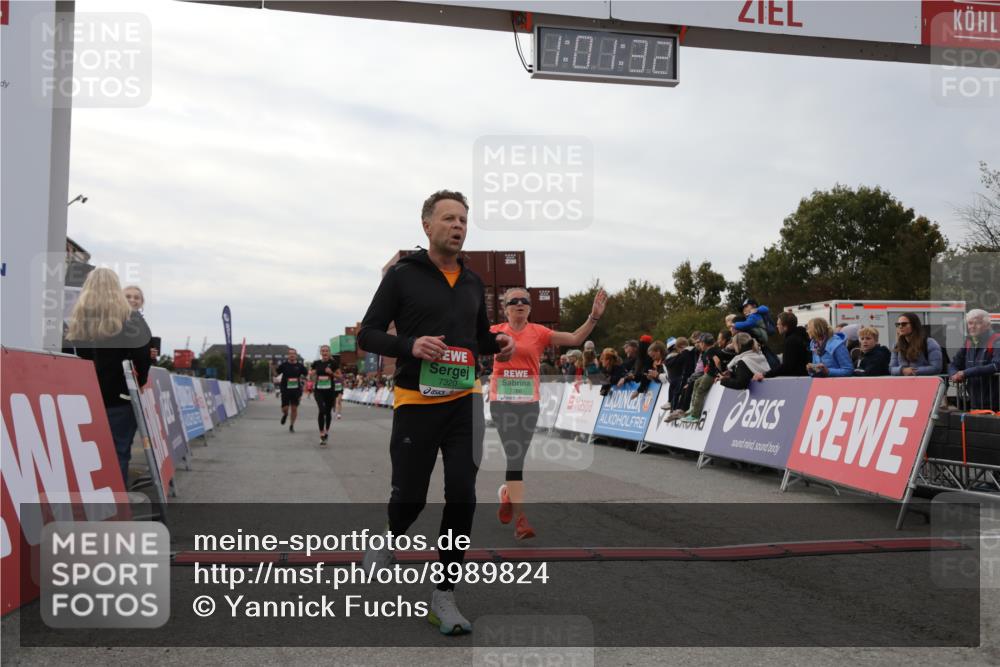 03.10.2025 - Köhlbrandbrückenlauf Yannick Fuchs http://msf.ph/oto/8989824 03.10.2025 16:01:31 Ziel 7144, 7266, 7320, 7342, 8800, 8807, 8990, 9129 meine-sportfotos.de