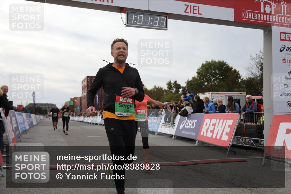 03.10.2025 - Köhlbrandbrückenlauf Yannick Fuchs http://msf.ph/oto/8989828 03.10.2025 16:01:31 Ziel 7144, 7266, 7320, 7342, 8800, 8807, 8990, 9129 meine-sportfotos.de
