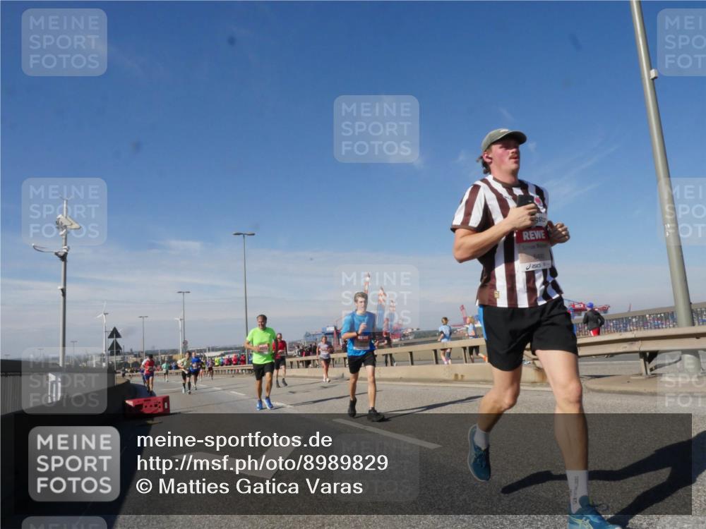 03.10.2025 - Köhlbrandbrückenlauf Matties Gatica Varas http://msf.ph/oto/8989829 03.10.2025 12:38:14 Position 2 6490 meine-sportfotos.de