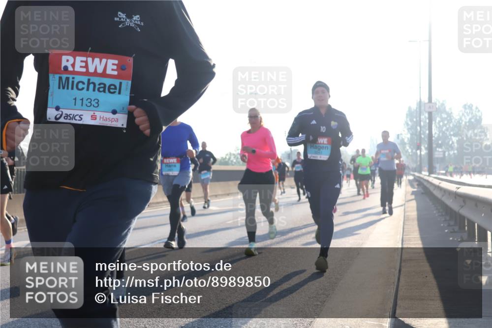 03.10.2025 - Köhlbrandbrückenlauf Luisa Fischer http://msf.ph/oto/8989850 03.10.2025 10:13:18 Position 3 1133, 10 meine-sportfotos.de