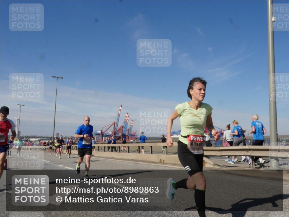 03.10.2025 - Köhlbrandbrückenlauf Matties Gatica Varas http://msf.ph/oto/8989863 03.10.2025 12:38:21 Position 2 4292 meine-sportfotos.de