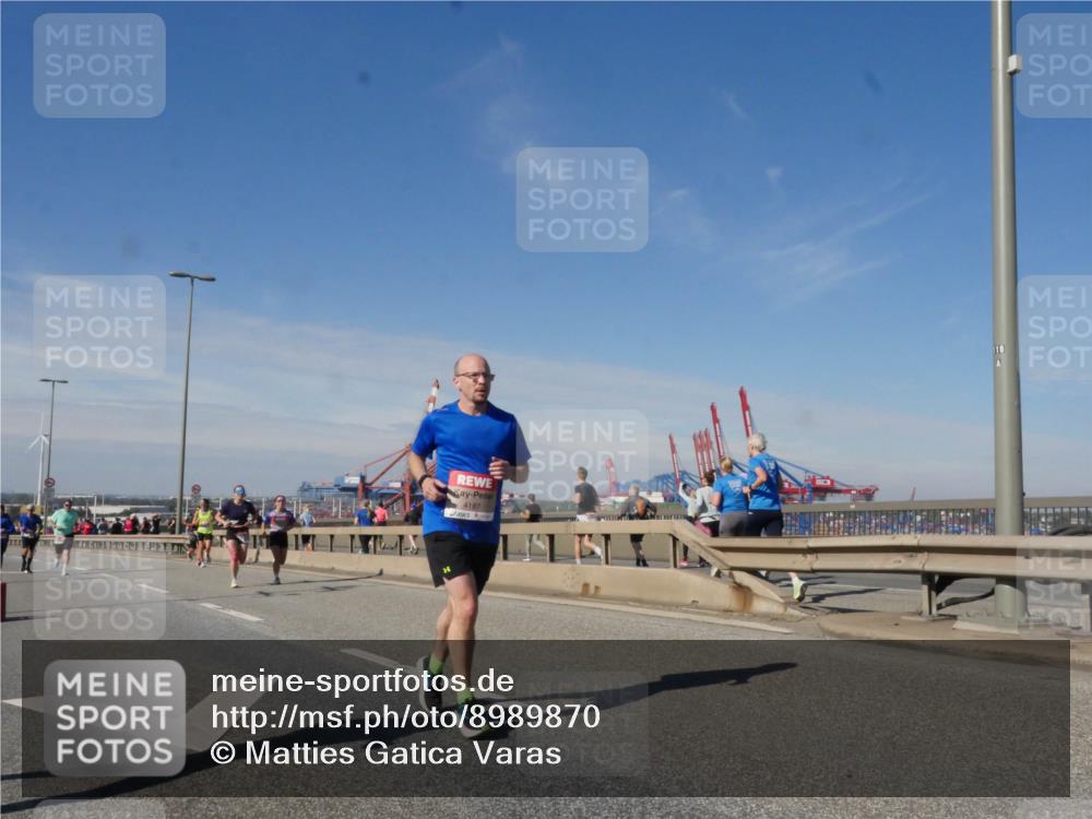 03.10.2025 - Köhlbrandbrückenlauf Matties Gatica Varas http://msf.ph/oto/8989870 03.10.2025 12:38:22 Position 2 4187 meine-sportfotos.de