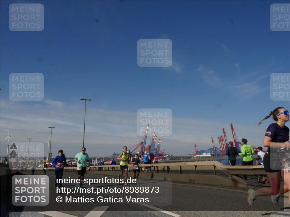 03.10.2025 - Köhlbrandbrückenlauf Matties Gatica Varas http://msf.ph/oto/8989873 03.10.2025 12:38:26 Position 2  meine-sportfotos.de