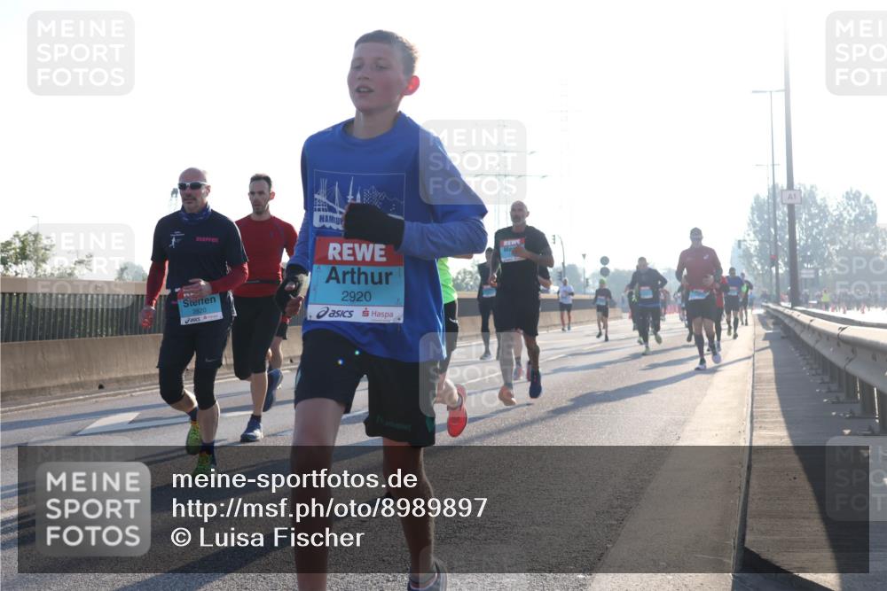 03.10.2025 - Köhlbrandbrückenlauf Luisa Fischer http://msf.ph/oto/8989897 03.10.2025 10:13:24 Position 3 2820, 2920 meine-sportfotos.de