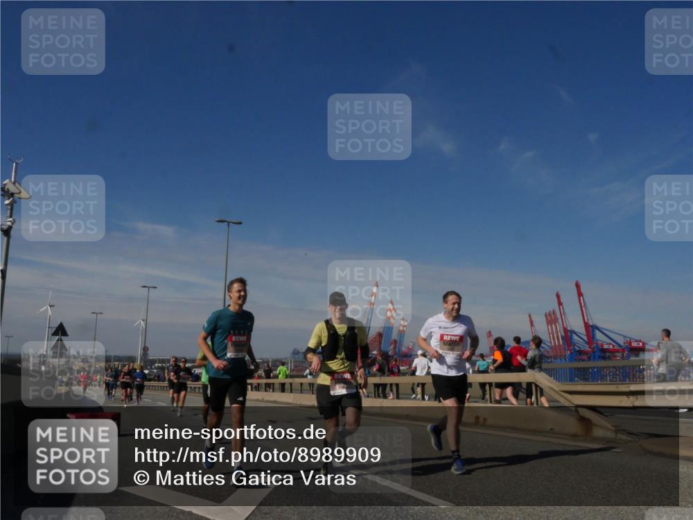 03.10.2025 - Köhlbrandbrückenlauf Matties Gatica Varas http://msf.ph/oto/8989909 03.10.2025 12:38:36 Position 2 141, 9091 meine-sportfotos.de