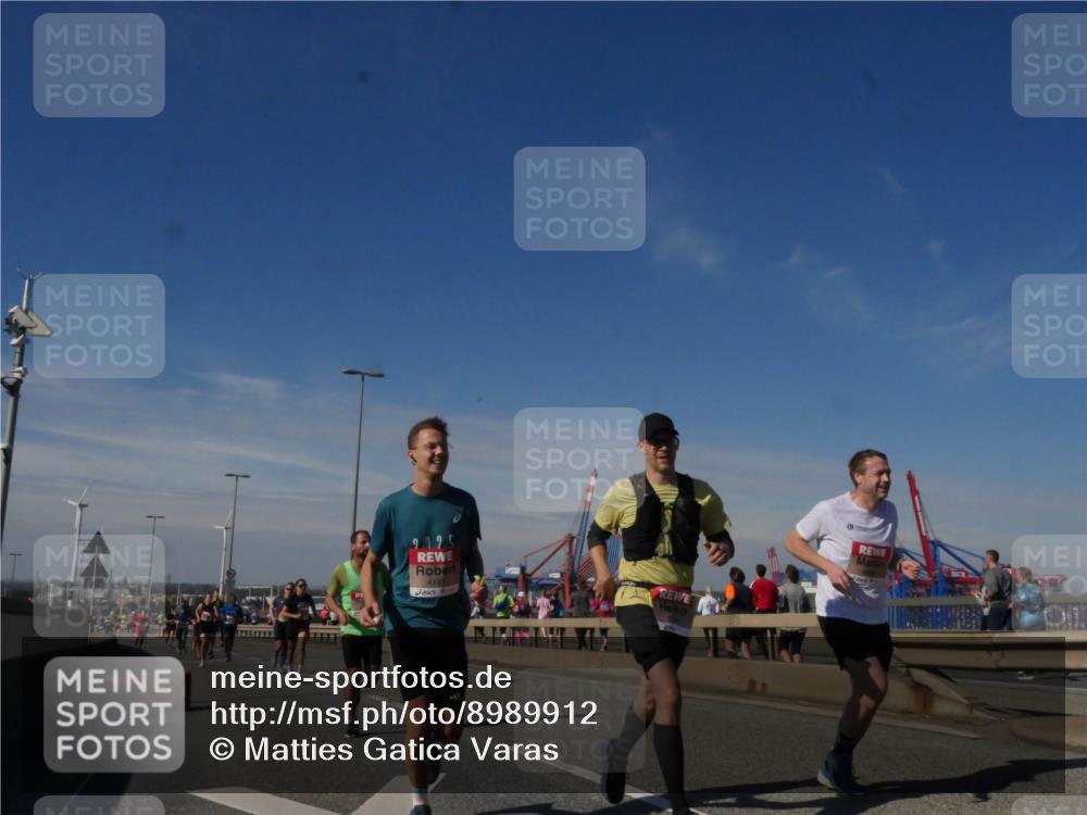 03.10.2025 - Köhlbrandbrückenlauf Matties Gatica Varas http://msf.ph/oto/8989912 03.10.2025 12:38:36 Position 2 2025, 4137 meine-sportfotos.de