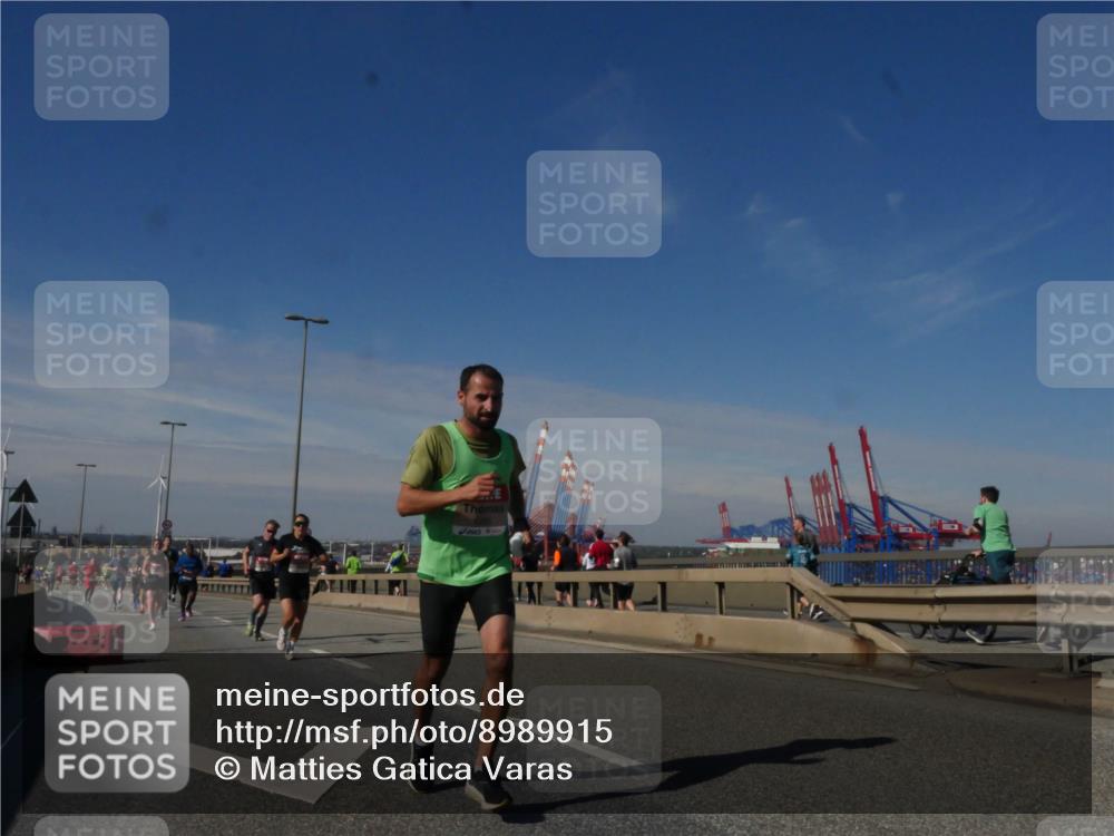 03.10.2025 - Köhlbrandbrückenlauf Matties Gatica Varas http://msf.ph/oto/8989915 03.10.2025 12:38:38 Position 2  meine-sportfotos.de