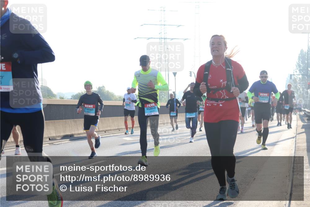 03.10.2025 - Köhlbrandbrückenlauf Luisa Fischer http://msf.ph/oto/8989936 03.10.2025 10:13:29 Position 3 2997, 3514 meine-sportfotos.de