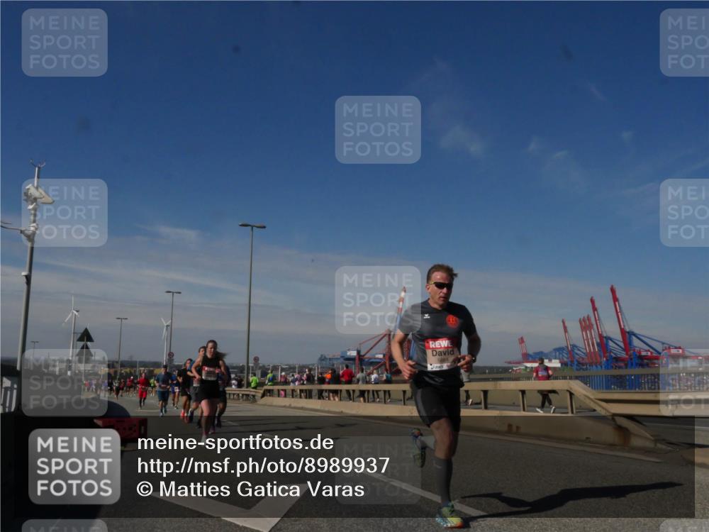 03.10.2025 - Köhlbrandbrückenlauf Matties Gatica Varas http://msf.ph/oto/8989937 03.10.2025 12:38:41 Position 2 5664 meine-sportfotos.de