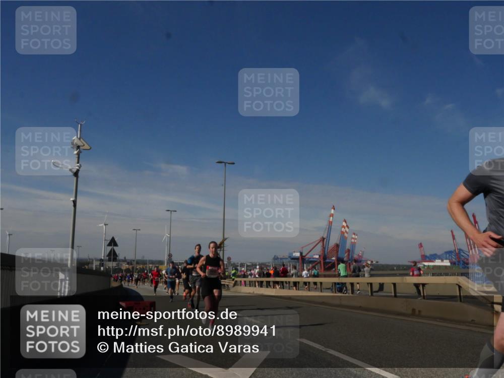 03.10.2025 - Köhlbrandbrückenlauf Matties Gatica Varas http://msf.ph/oto/8989941 03.10.2025 12:38:42 Position 2  meine-sportfotos.de