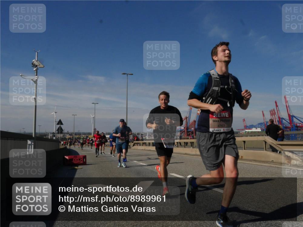 03.10.2025 - Köhlbrandbrückenlauf Matties Gatica Varas http://msf.ph/oto/8989961 03.10.2025 12:38:46 Position 2 4763 meine-sportfotos.de
