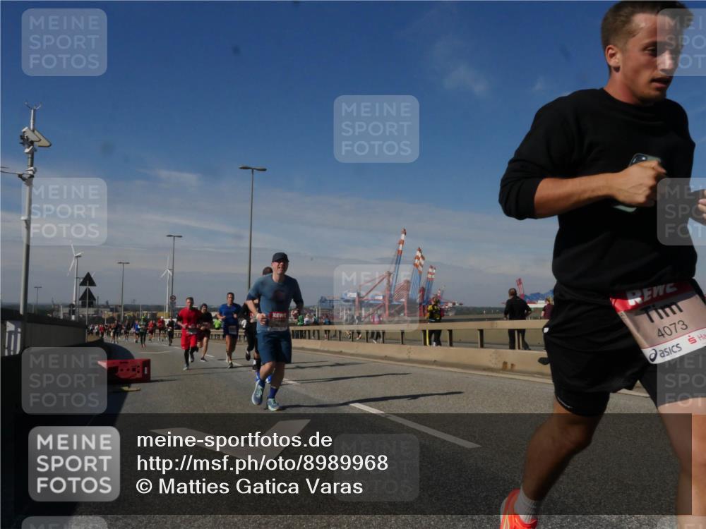 03.10.2025 - Köhlbrandbrückenlauf Matties Gatica Varas http://msf.ph/oto/8989968 03.10.2025 12:38:47 Position 2 117, 4073 meine-sportfotos.de