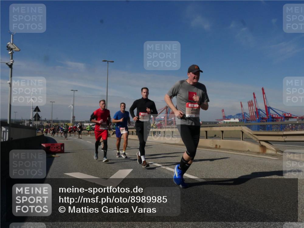 03.10.2025 - Köhlbrandbrückenlauf Matties Gatica Varas http://msf.ph/oto/8989985 03.10.2025 12:38:49 Position 2 6255 meine-sportfotos.de