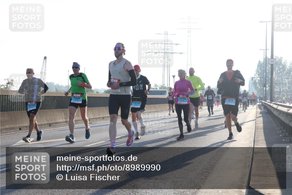 03.10.2025 - Köhlbrandbrückenlauf Luisa Fischer http://msf.ph/oto/8989990 03.10.2025 10:13:35 Position 3 1 meine-sportfotos.de