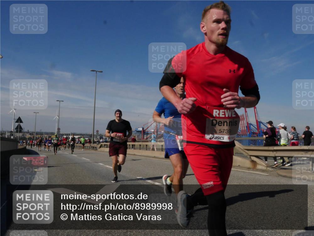 03.10.2025 - Köhlbrandbrückenlauf Matties Gatica Varas http://msf.ph/oto/8989998 03.10.2025 12:38:51 Position 2 5739 meine-sportfotos.de