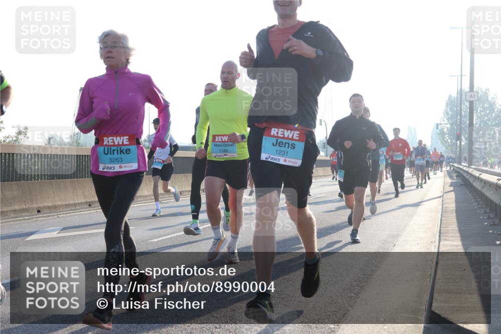 03.10.2025 - Köhlbrandbrückenlauf Luisa Fischer http://msf.ph/oto/8990004 03.10.2025 10:13:37 Position 3 3263, 1168, 1231, 1 meine-sportfotos.de