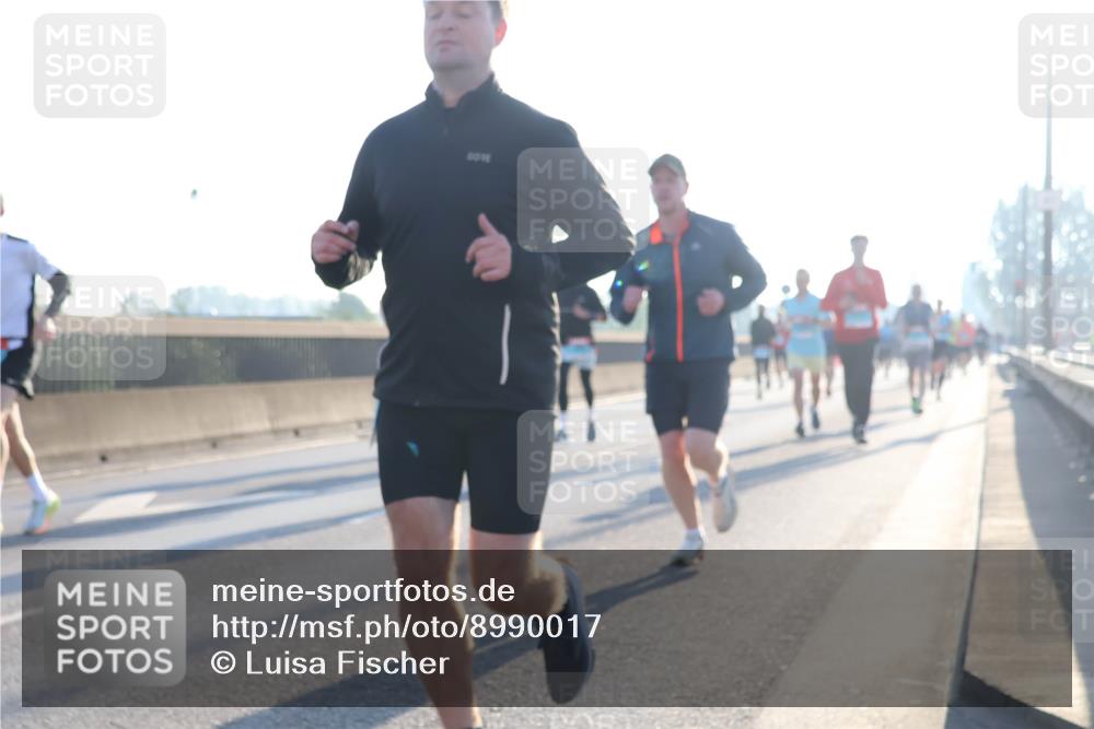 03.10.2025 - Köhlbrandbrückenlauf Luisa Fischer http://msf.ph/oto/8990017 03.10.2025 10:13:38 Position 3  meine-sportfotos.de