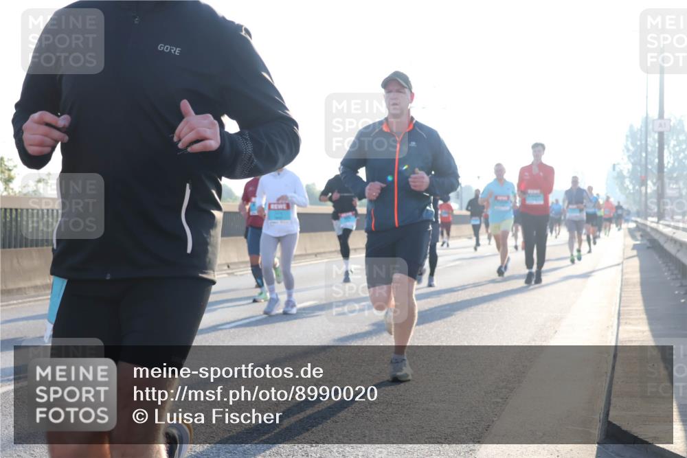 03.10.2025 - Köhlbrandbrückenlauf Luisa Fischer http://msf.ph/oto/8990020 03.10.2025 10:13:39 Position 3  meine-sportfotos.de