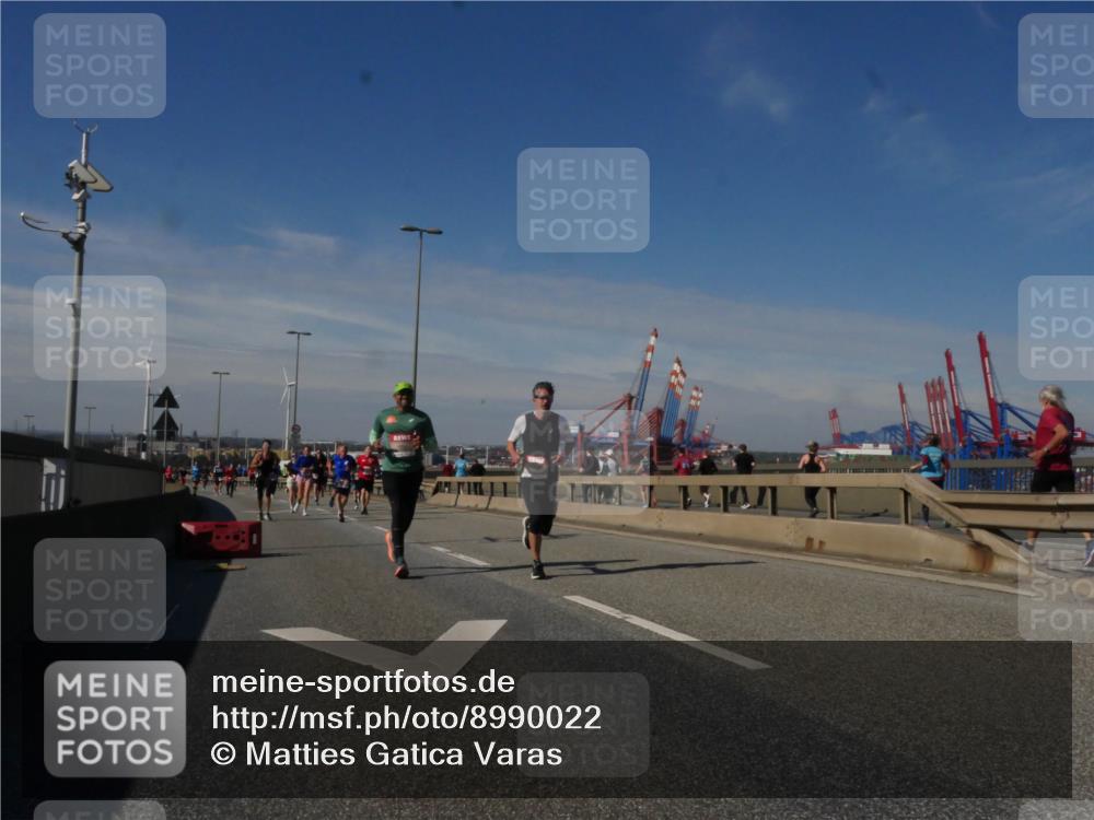 03.10.2025 - Köhlbrandbrückenlauf Matties Gatica Varas http://msf.ph/oto/8990022 03.10.2025 12:38:57 Position 2  meine-sportfotos.de