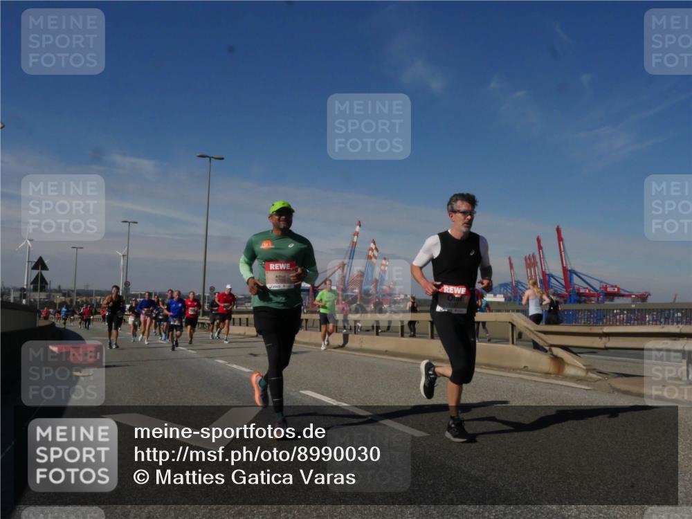 03.10.2025 - Köhlbrandbrückenlauf Matties Gatica Varas http://msf.ph/oto/8990030 03.10.2025 12:38:58 Position 2  meine-sportfotos.de