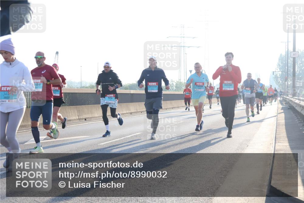 03.10.2025 - Köhlbrandbrückenlauf Luisa Fischer http://msf.ph/oto/8990032 03.10.2025 10:13:40 Position 3 3837, 995, 1118, 2843, 1 meine-sportfotos.de