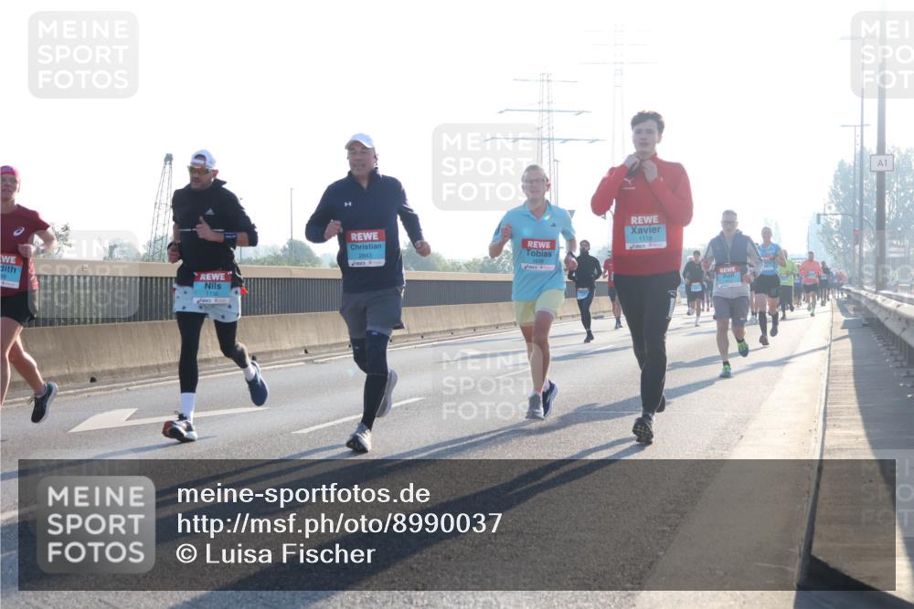 03.10.2025 - Köhlbrandbrückenlauf Luisa Fischer http://msf.ph/oto/8990037 03.10.2025 10:13:41 Position 3 1130, 1118, 2843, 1 meine-sportfotos.de