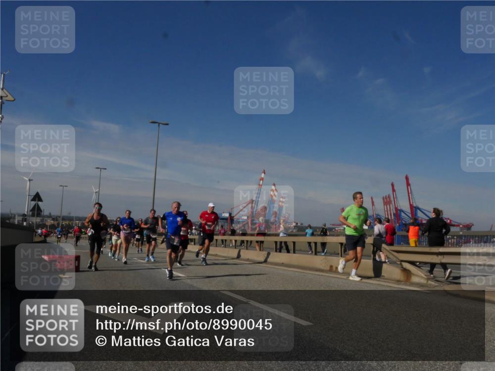 03.10.2025 - Köhlbrandbrückenlauf Matties Gatica Varas http://msf.ph/oto/8990045 03.10.2025 12:39:01 Position 2  meine-sportfotos.de