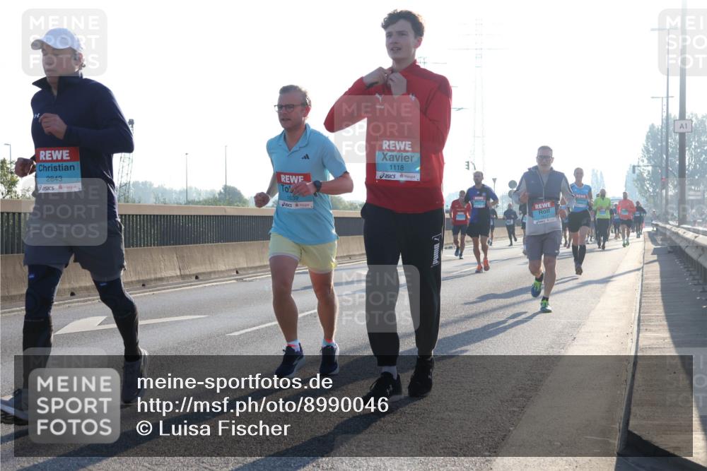 03.10.2025 - Köhlbrandbrückenlauf Luisa Fischer http://msf.ph/oto/8990046 03.10.2025 10:13:42 Position 3 2843, 1639, 1118, 1 meine-sportfotos.de