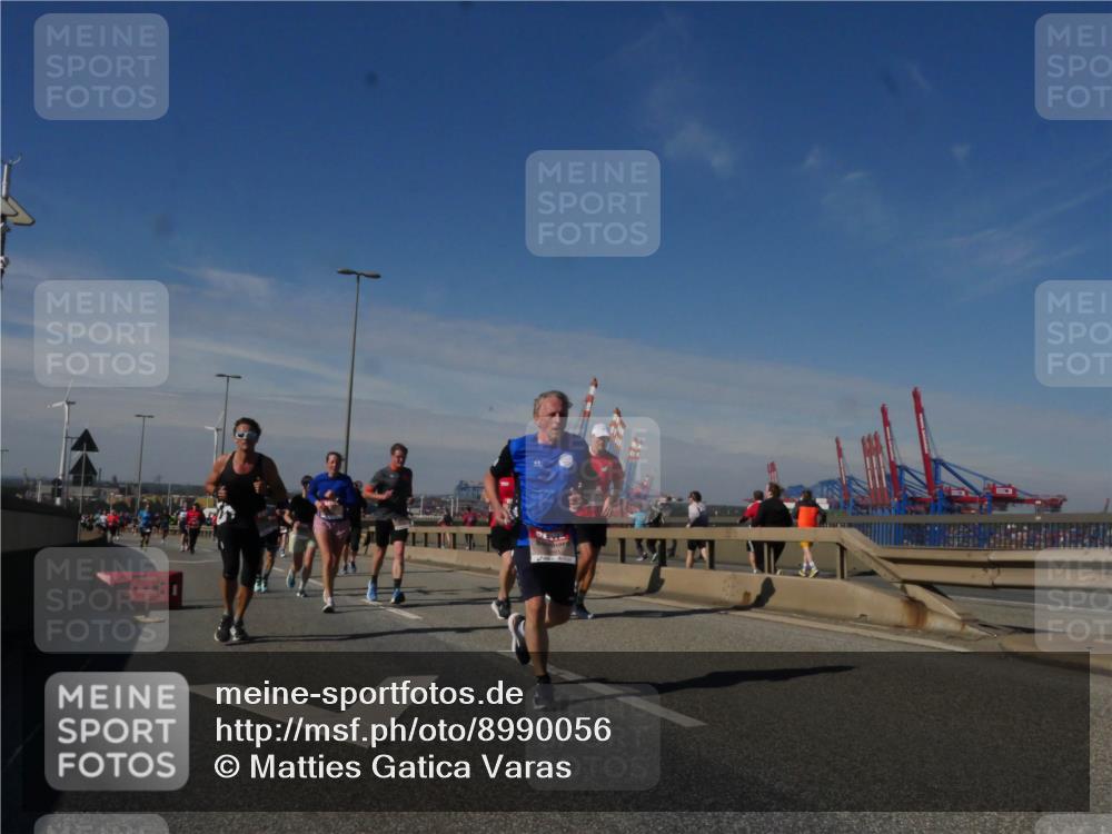 03.10.2025 - Köhlbrandbrückenlauf Matties Gatica Varas http://msf.ph/oto/8990056 03.10.2025 12:39:02 Position 2  meine-sportfotos.de