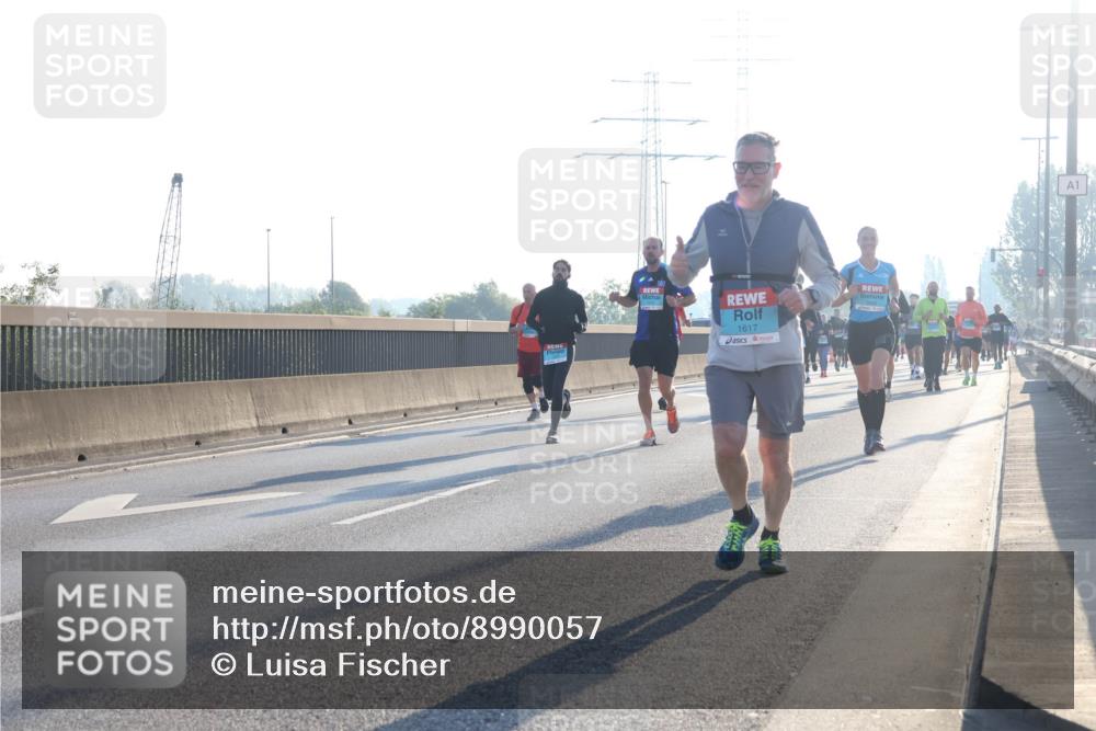 03.10.2025 - Köhlbrandbrückenlauf Luisa Fischer http://msf.ph/oto/8990057 03.10.2025 10:13:43 Position 3 1617, 1 meine-sportfotos.de
