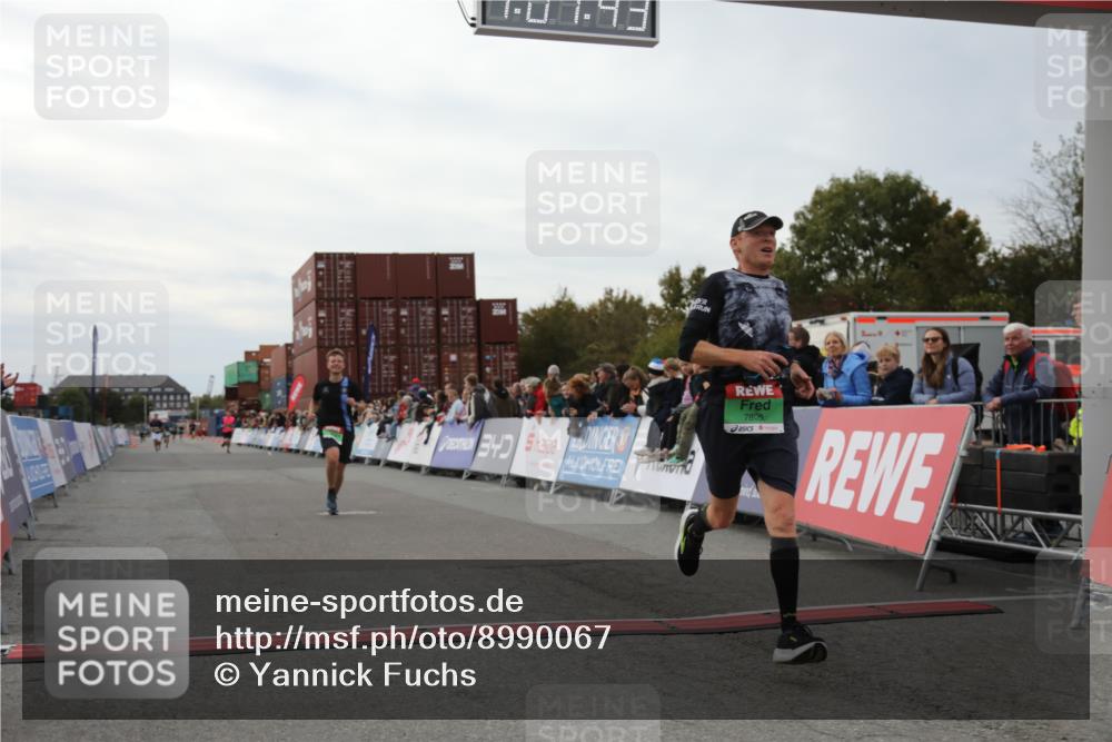 03.10.2025 - Köhlbrandbrückenlauf Yannick Fuchs http://msf.ph/oto/8990067 03.10.2025 16:01:42 Ziel 7805, 9453 meine-sportfotos.de